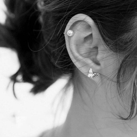 Minimalist Earrings Tiny Butterfly Earrings Studs - Picture 4 of 6